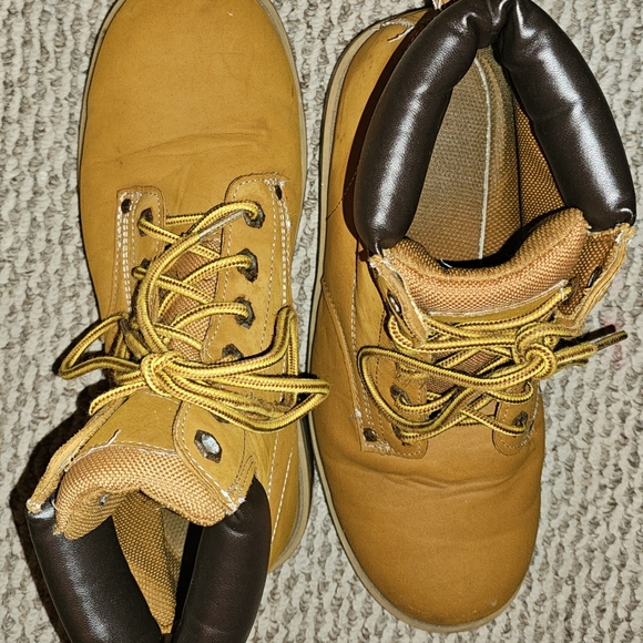 Target men boots - Picture 3 of 5